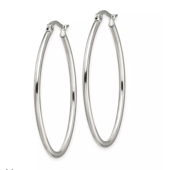 Chisel Stainless Steel Polished Silver Oval Hoop Earrings - Picture 2 of 5